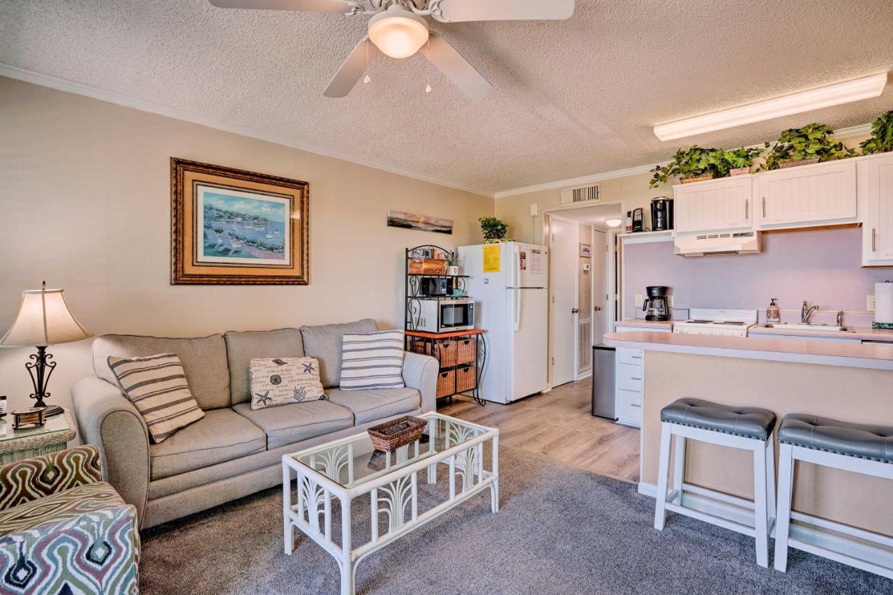 Isle Of Palms Beachfront Condo With Balcony And Pool! エクステリア 写真